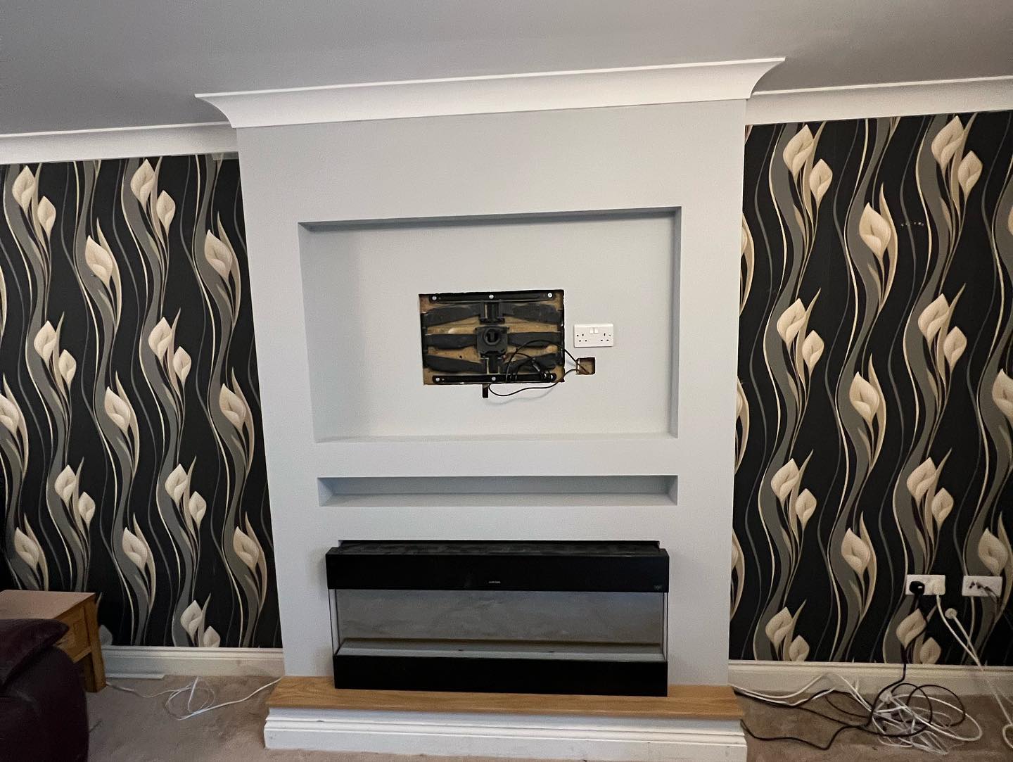 Finished media with without TV in Rochester, Kent